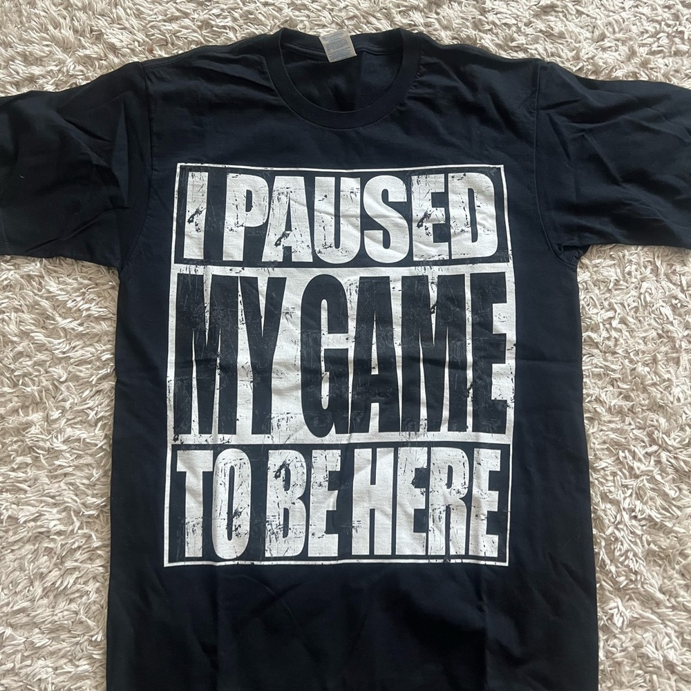 4 T-shirts size M